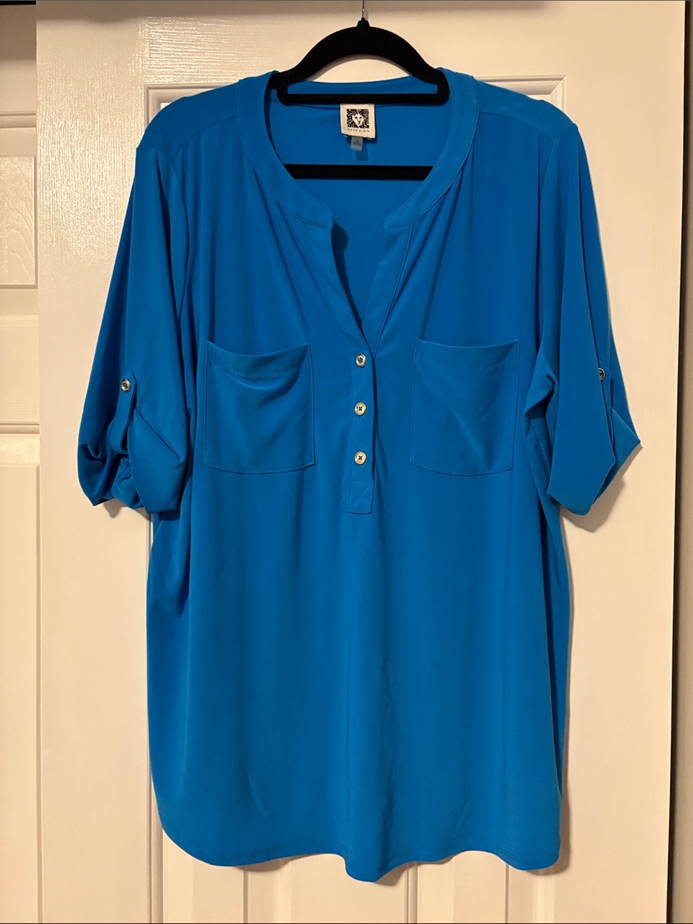 Anne Klein Teal-Blue Split V-Neck Button Blouse